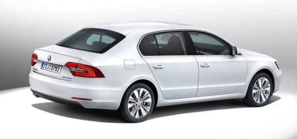 skoda-superb-2013-3