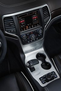 130211jteasergrandcherokee04