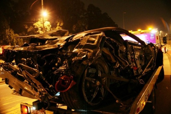 Accidente de un Ferrari 458 Italia en Sao Paulo, Brasil