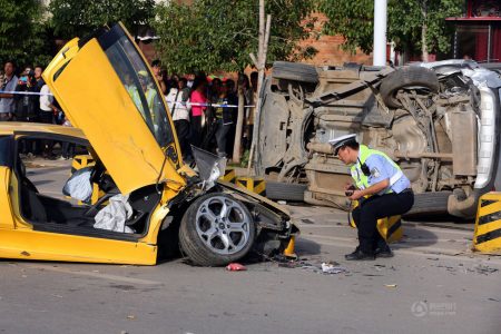 Destrozan un Lamborghini Murciélago en China