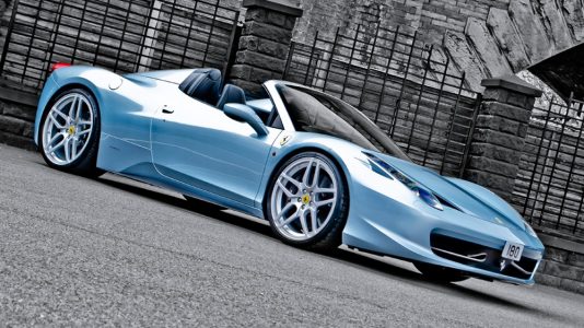 Kahn Design se atreve con el Ferrari 458 Spider