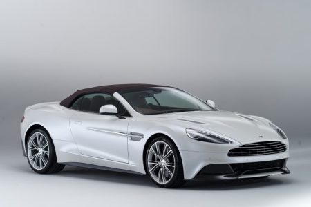 Aston Martin Vanquish Volante, oficial