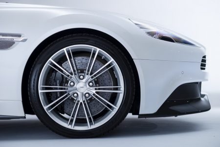 Aston Martin Vanquish Volante, oficial