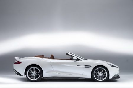 Aston Martin Vanquish Volante, oficial