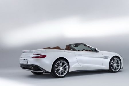 Aston Martin Vanquish Volante, oficial