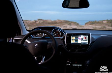 peugeot208_4