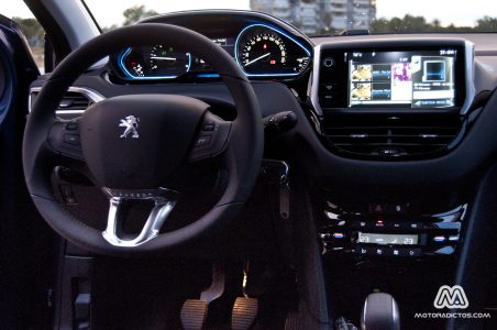 peugeot208_930
