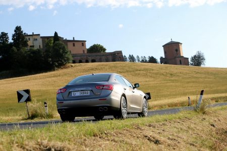 2014-maserati-ghibli-232