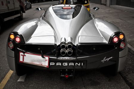 Pagani arrasa en Hong Kong