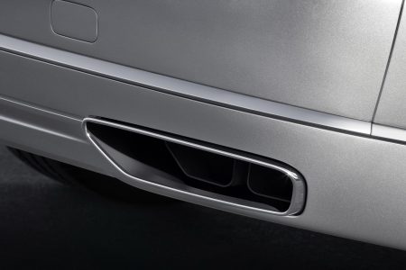 Detail    Farbe: Florettsilber
