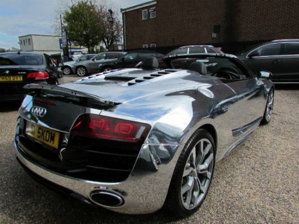 audi-r8-v10-elton-john-1