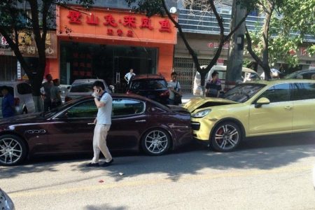 lovers-luxury-crash-52