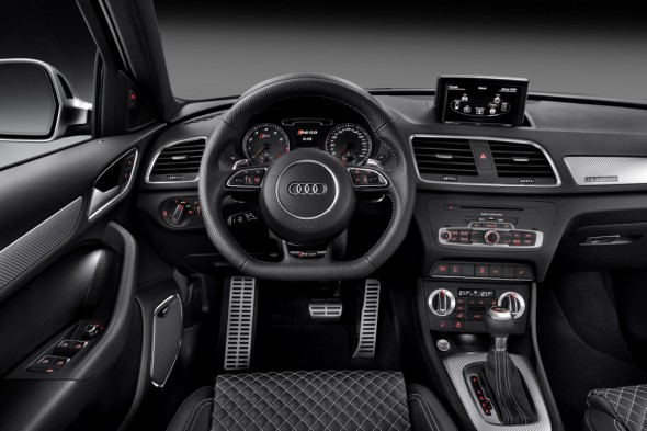 Audi_Q3_RS_4