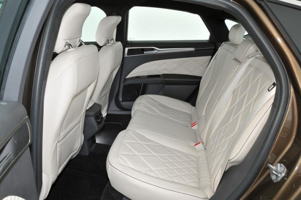 Ford_Mondeo_Vignale_4