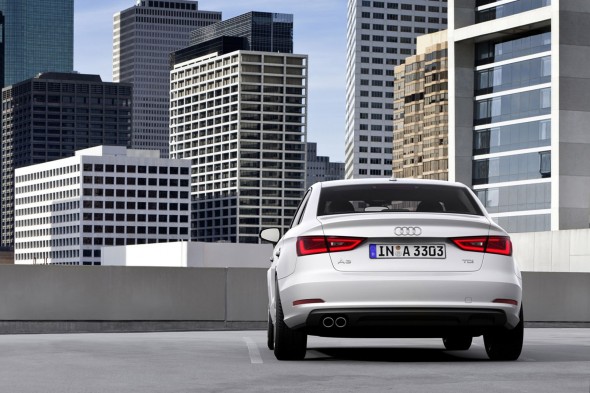 audi-a3-sedan-trasera