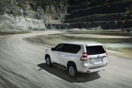 Toyota Land Cruiser 2014, nueva cara para el todoterreno nipón