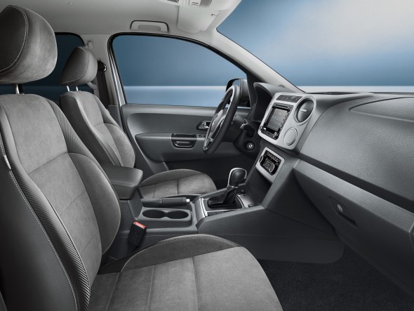 volkswagenamarokblacklabel3