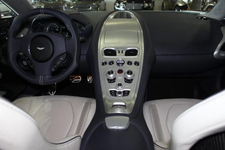 A la venta un Aston Martin One-77 completamente nuevo