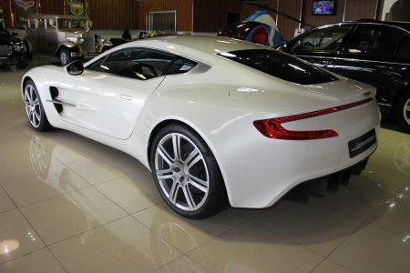 A la venta un Aston Martin One-77 completamente nuevo