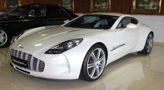 A la venta un Aston Martin One-77 completamente nuevo