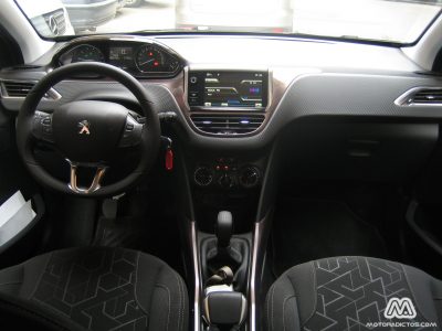 Prueba: Peugeot 2008 1.2 VTi 82 Active (equipamiento, comportamiento, conclusión)