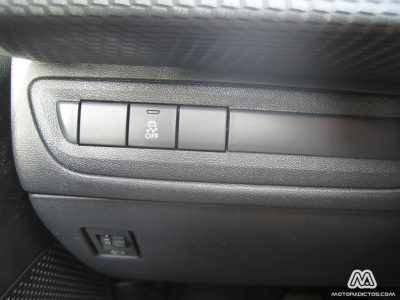 Prueba: Peugeot 2008 1.2 VTi 82 Active (equipamiento, comportamiento, conclusión)