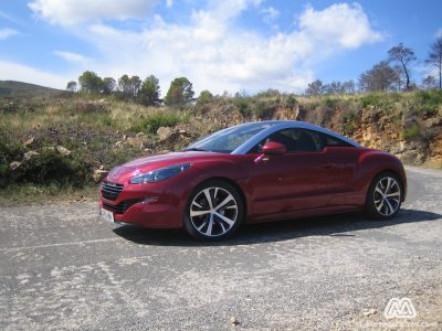 Prueba: Peugeot RCZ 1.6 THP 156 CV (equipamiento, comportamiento, conclusión)