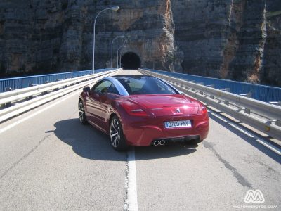 Prueba: Peugeot RCZ 1.6 THP 156 CV (equipamiento, comportamiento, conclusión)