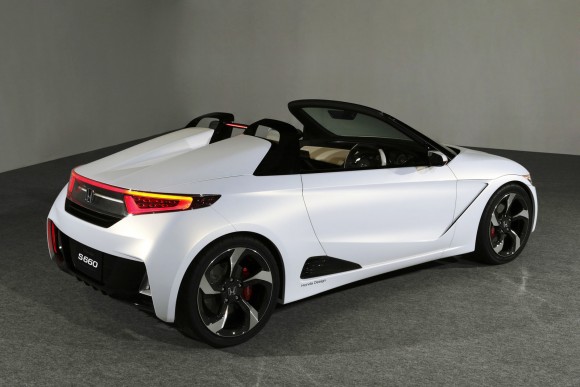 Honda S660 Concept: roadster de pequeñas dimensiones y diseño atractivo