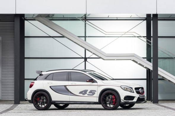 Oficial: Mercedes GLA45 AMG Concept