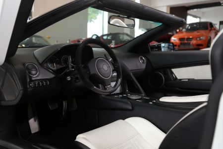 A la venta un Lamborghini Murcielago LP640 Roadster Versace en Alemania