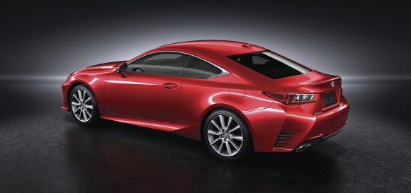 Lexus RC 2014, el deportivo japonés muestra su cara