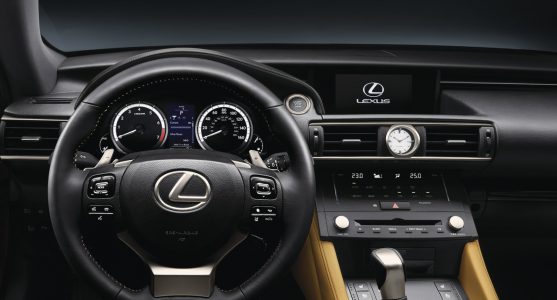 Lexus RC 2014, el deportivo japonés muestra su cara