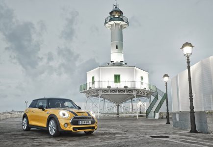 MINI 2014: Una nueva generación para el emblemático utilitario inglés