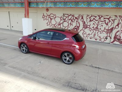 Prueba: Peugeot 208 GTI (equipamiento, comportamiento, conclusión)