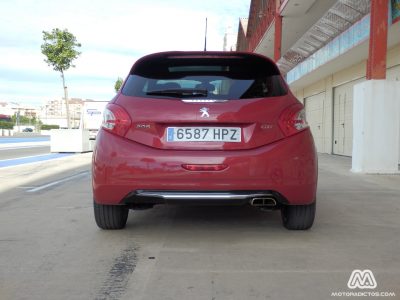 Prueba: Peugeot 208 GTI (equipamiento, comportamiento, conclusión)