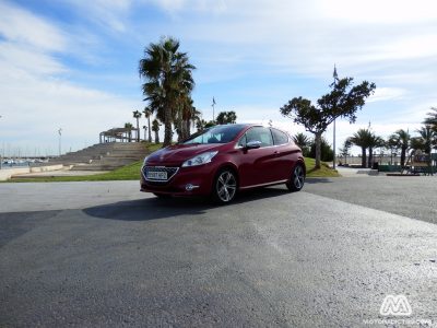 Prueba: Peugeot 208 GTI (equipamiento, comportamiento, conclusión)