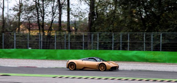 Pagani Huayra Gold Edition