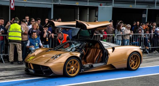 pagani-huayra-gold-edition-16
