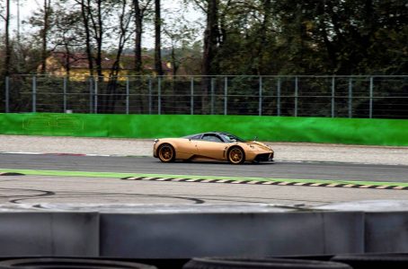 Pagani Huayra Gold Edition