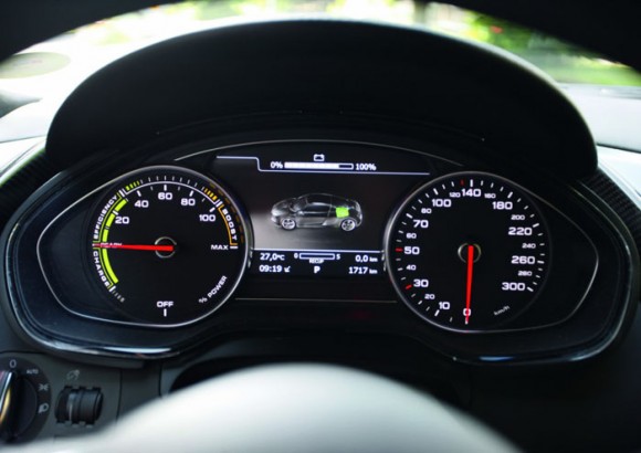 Audi retoma para su producción el proyecto R8 e-tron 2