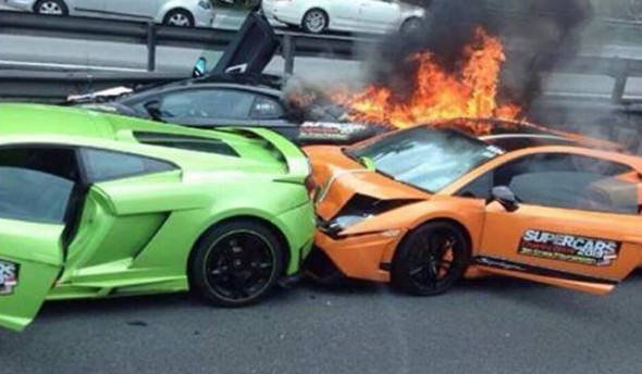 Destrozan dos Lamborghini Gallardo y un Aventador en Malasia