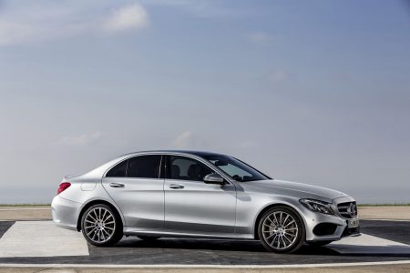 Mercedes-Benz C250, AMG Line, Avantgarde, Diamantsilber metallic, LederCranberryrot/Schwarz, Zierelemente Holz Esche schwarz offenporig,  (W205),2013