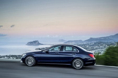 Mercedes-Benz C 300 BlueTEC HYBRID, Exclusive Line, Cavansitblau metallic, Leder ARTICOKristallgrau/Tiefseeblau, Zierelemente Holz Linde linestructure, (W205),2013