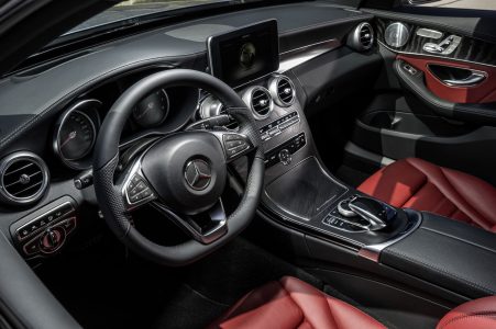 Mercedes-Benz C250, AMG Line, Avantgarde, Diamantsilber metallic, LederCranberryrot/Schwarz, Zierelemente Holz Esche schwarz offenporig,  (W205),2013