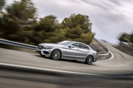 Mercedes-Benz C250, AMG Line, Avantgarde, Diamantsilber metallic, LederCranberryrot/Schwarz, Zierelemente Holz Esche schwarz offenporig,  (W205),2013