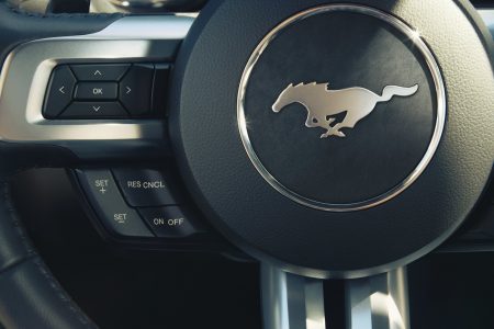 Nuevo Ford Mustang: Primeras imágenes y datos oficiales