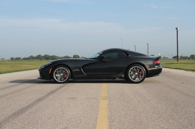 Oficial: SRT Viper GTS Venom 700R 2