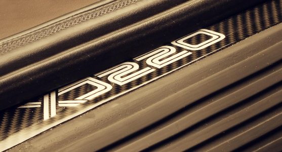 overdrive-ad-jaguar-xj-220-8