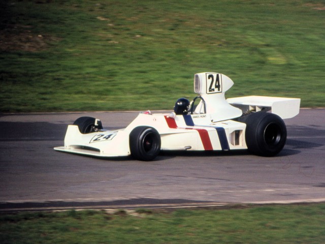 A subasta el Hesketh 308 con el que debutó James Hunt